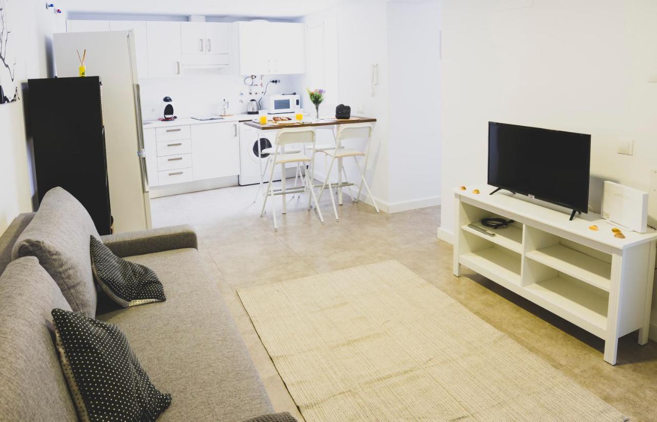 Cdz - Botica, Encantador Apartamento En Pleno Centro Historico กาดิซ ภายนอก รูปภาพ